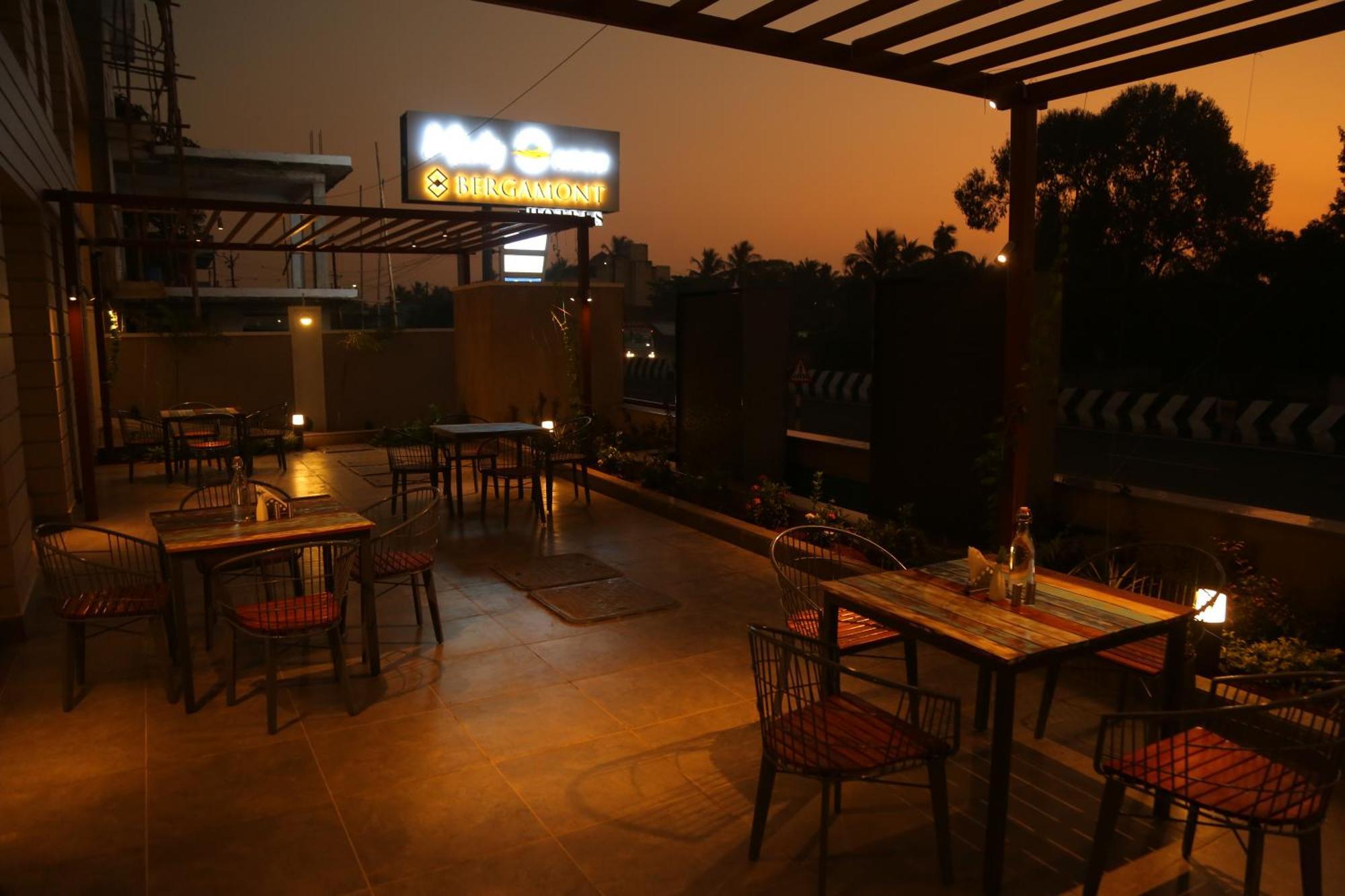 Misty Ocean - A Bergamont Group Of Hotel Kuilapalayam エクステリア 写真